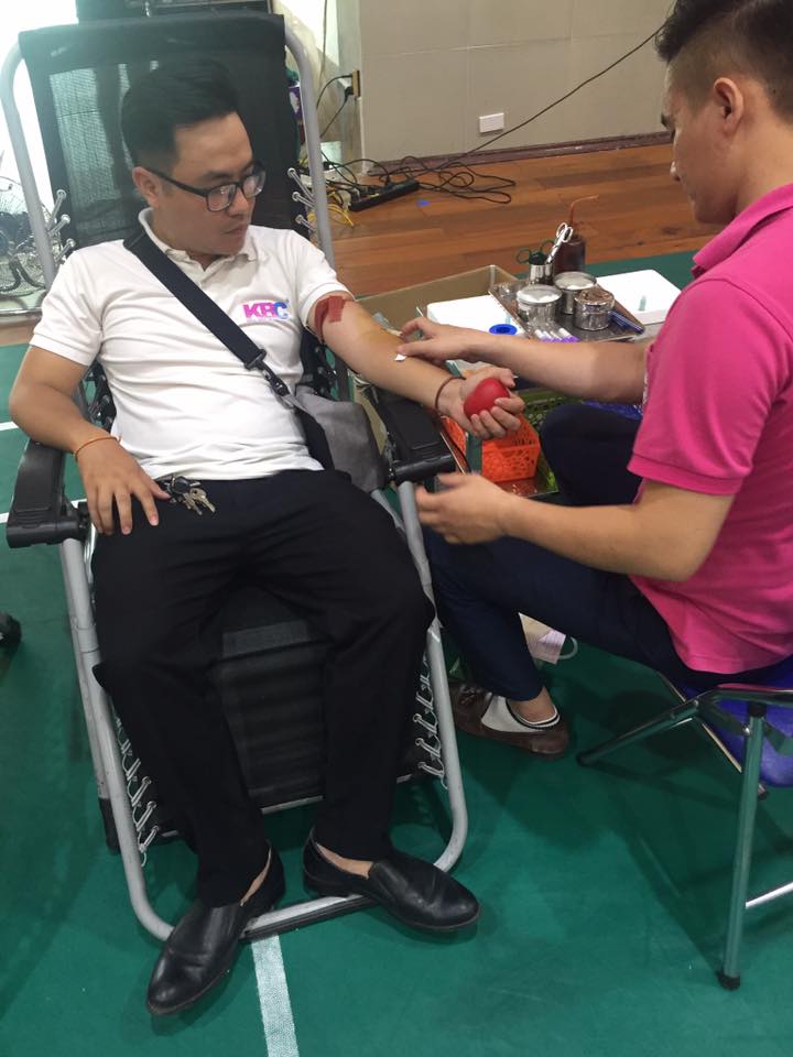 Công đoàn CTCP PHÁT TRIỂN & CHUYỂN GIAO CÔNG NGHỆ KINH BẮC hiến máu tình nguyện hưởng ứng chiến dịch 